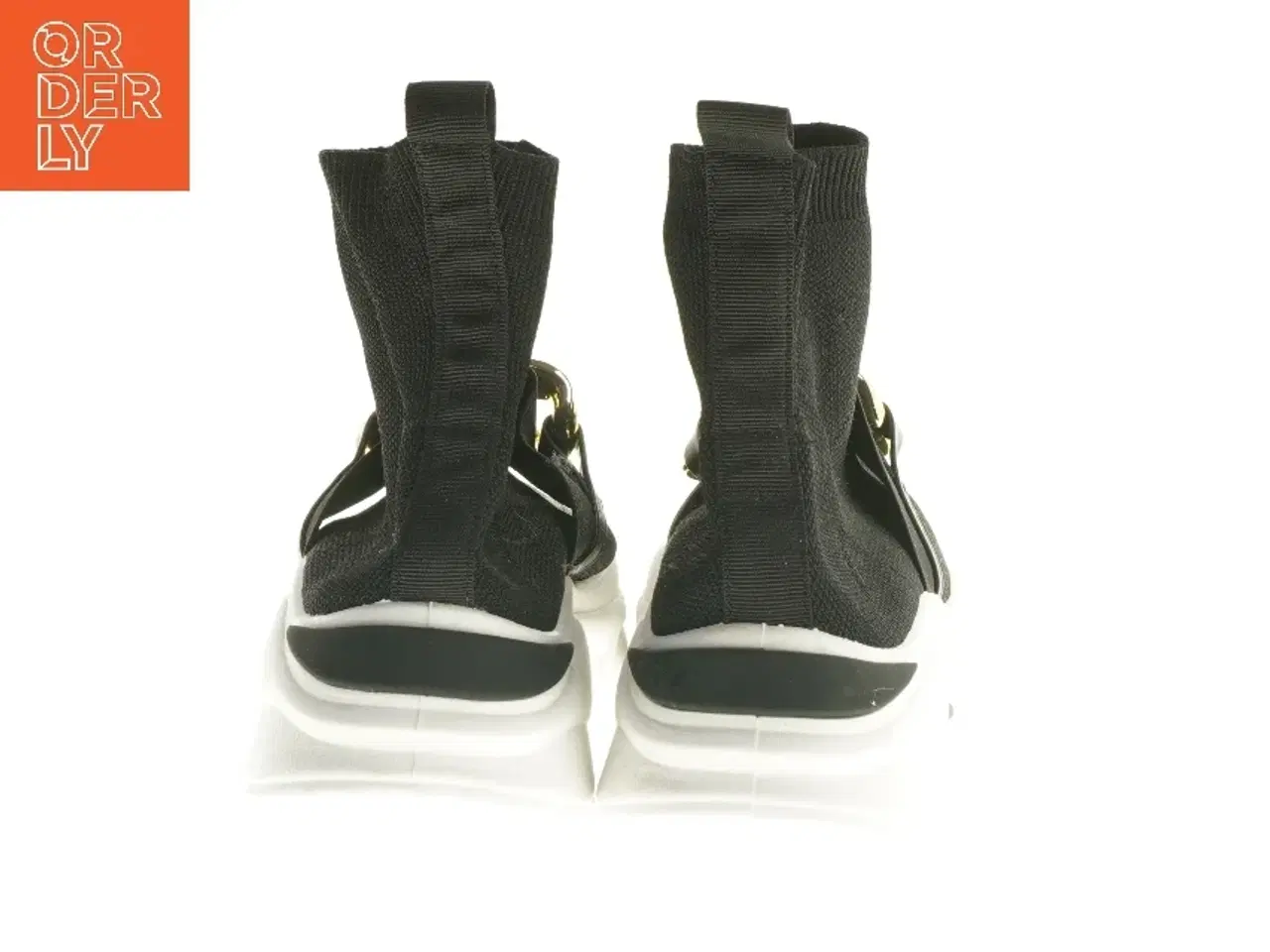 Billede 2 - Sort sneakers med guldkæde (str. 38 )