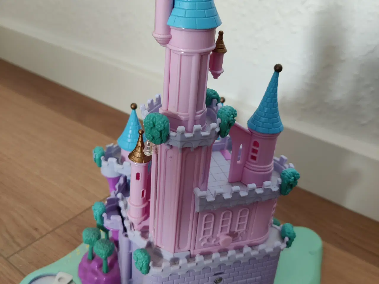 Billede 5 - Polly Pocket Askepot Slot m. Karet