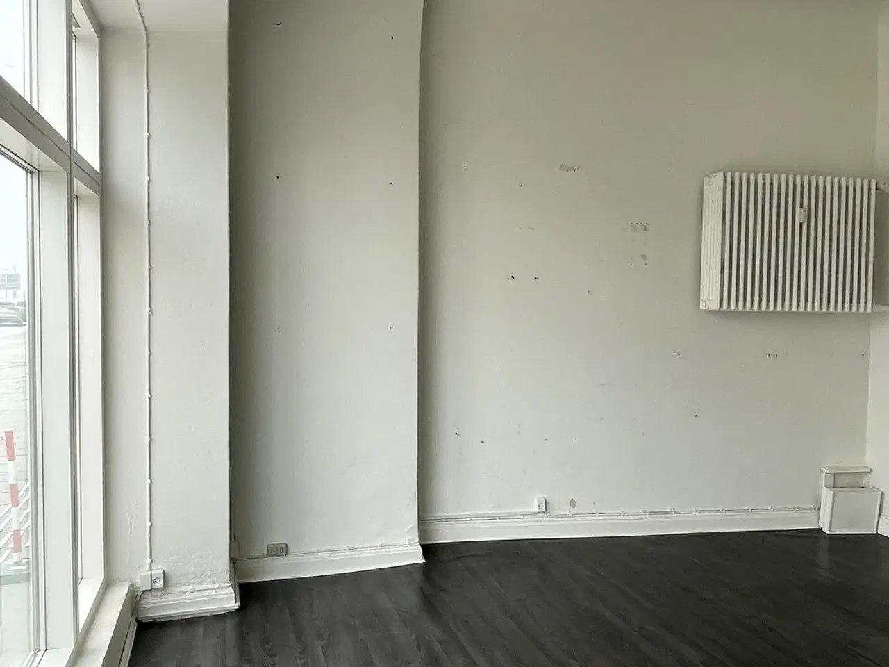 Billede 4 - Flot og synligt erhvervslejemål