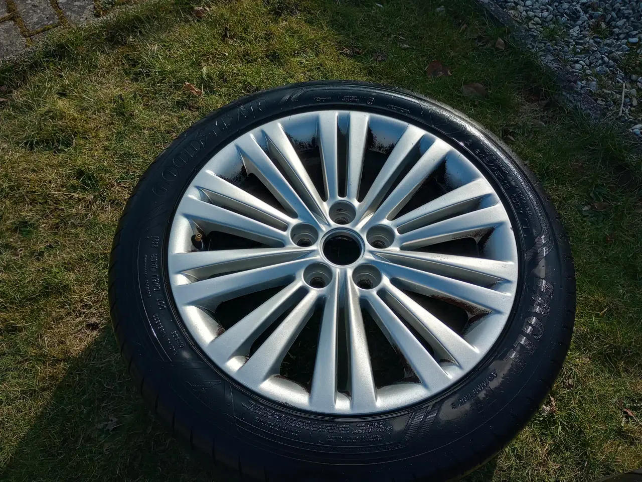 Billede 1 - 18" alufælge 5x120 nye Goodyear Eagle 245-45-18