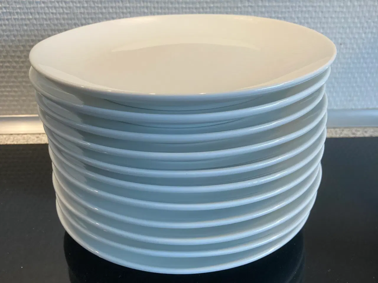 Billede 1 - Hvide desserttallerkner