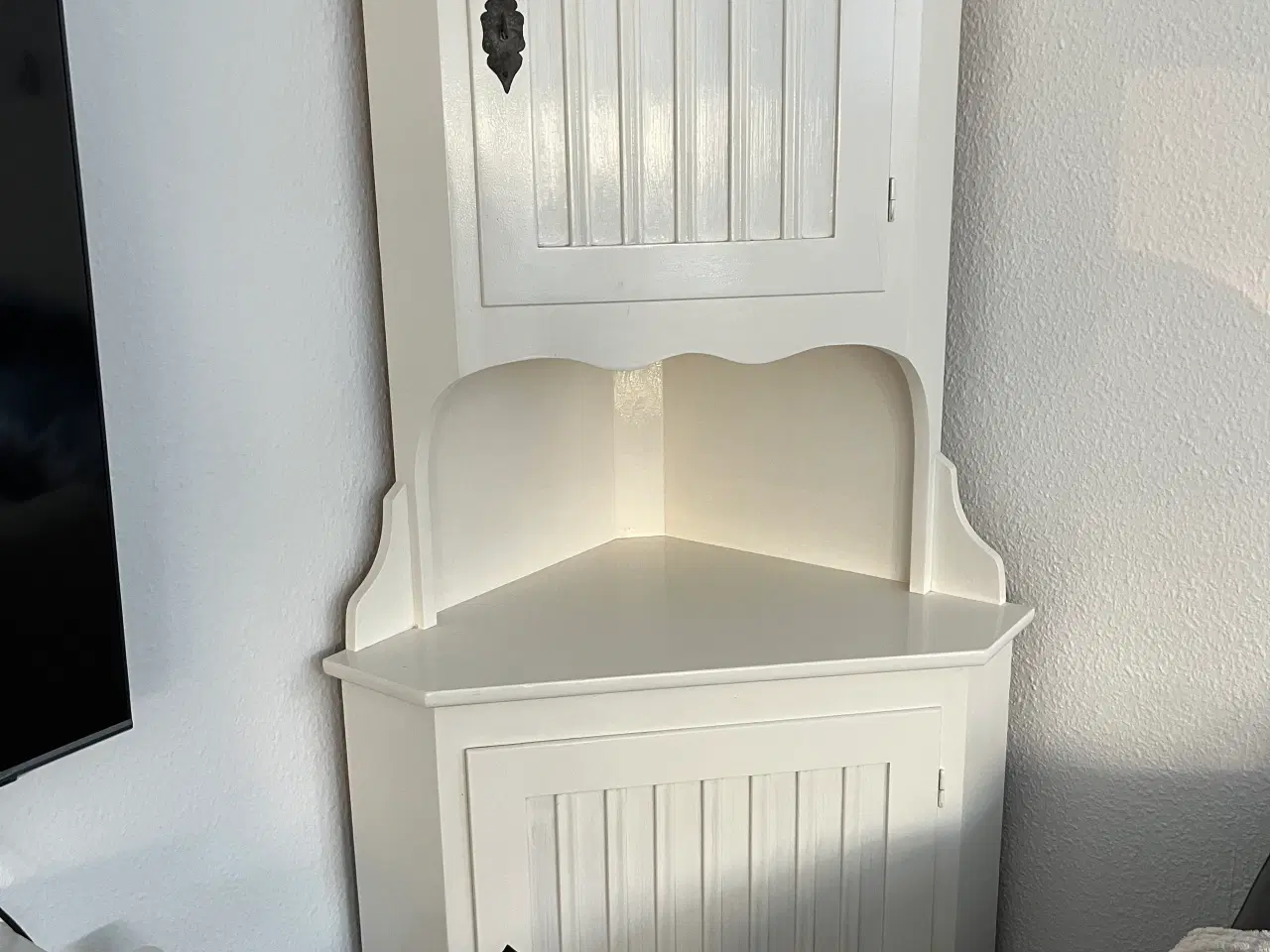 Billede 1 - Rigtig flot hjørneskab