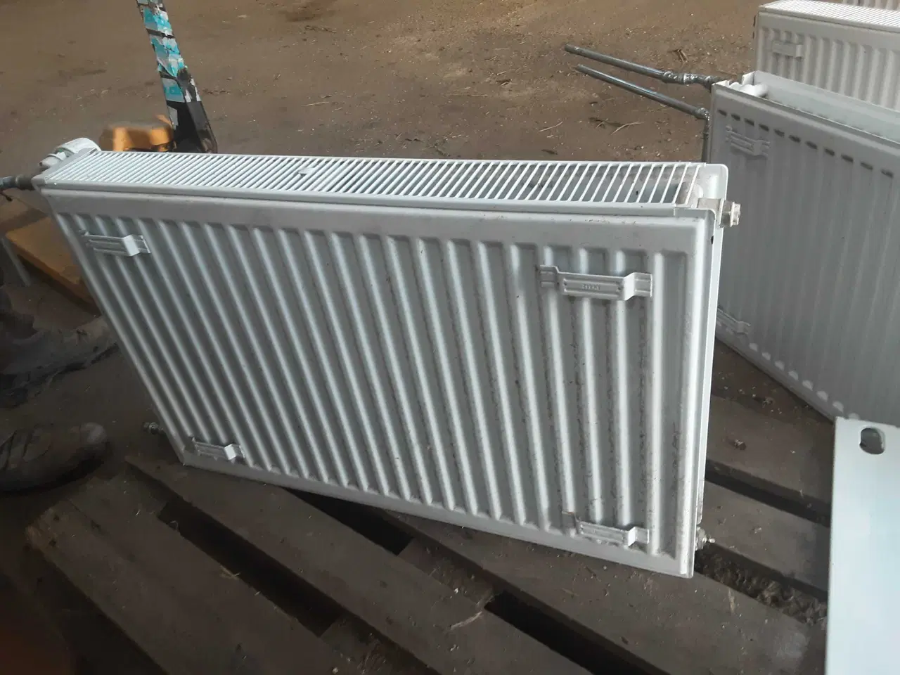 Billede 2 - 5 radiator  i forskellige  mål sælges 