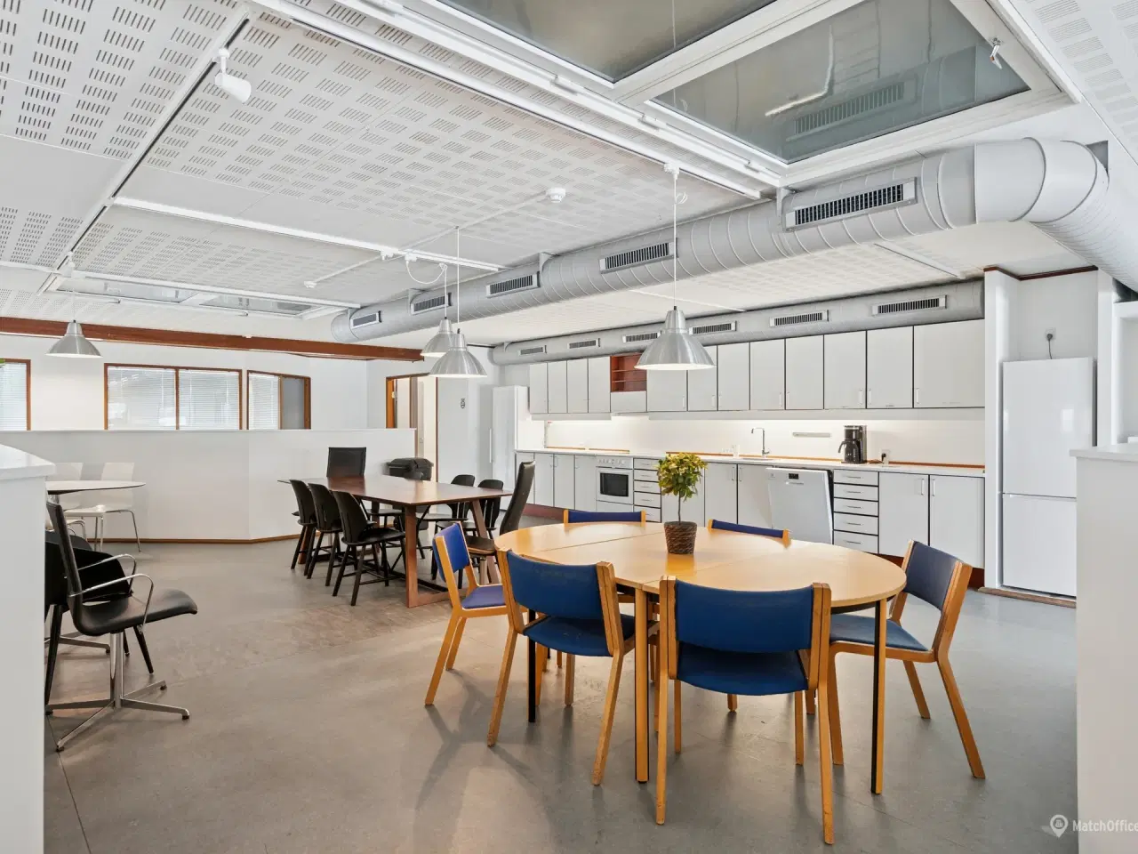 Billede 5 - Nyistandsat kontor- og lagerlokale på 1. sal med elevator