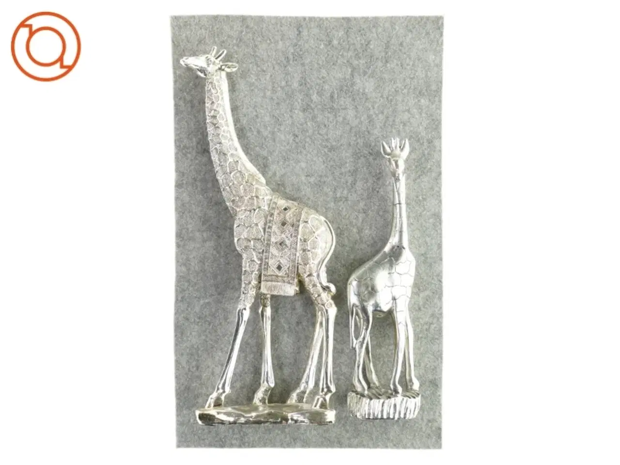 Billede 1 - Dekorative giraffer 2 stk. (str. 14 x 7 x 35 og 7 x 4 x 27 cm)