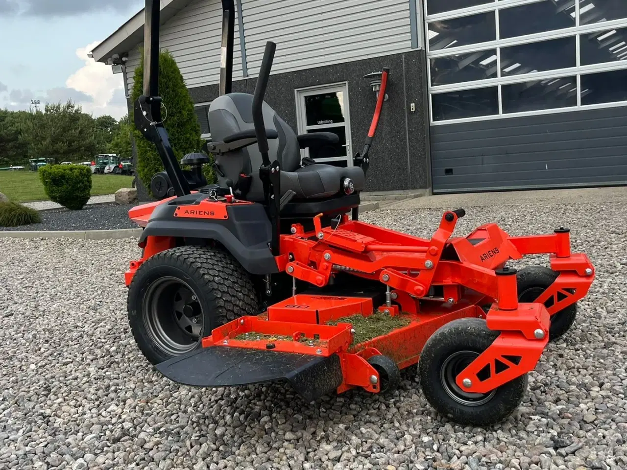 Billede 14 - Ariens Zenith 60 SD Top professionel maskine med stor 2 cylindret Kawasaki motor.
