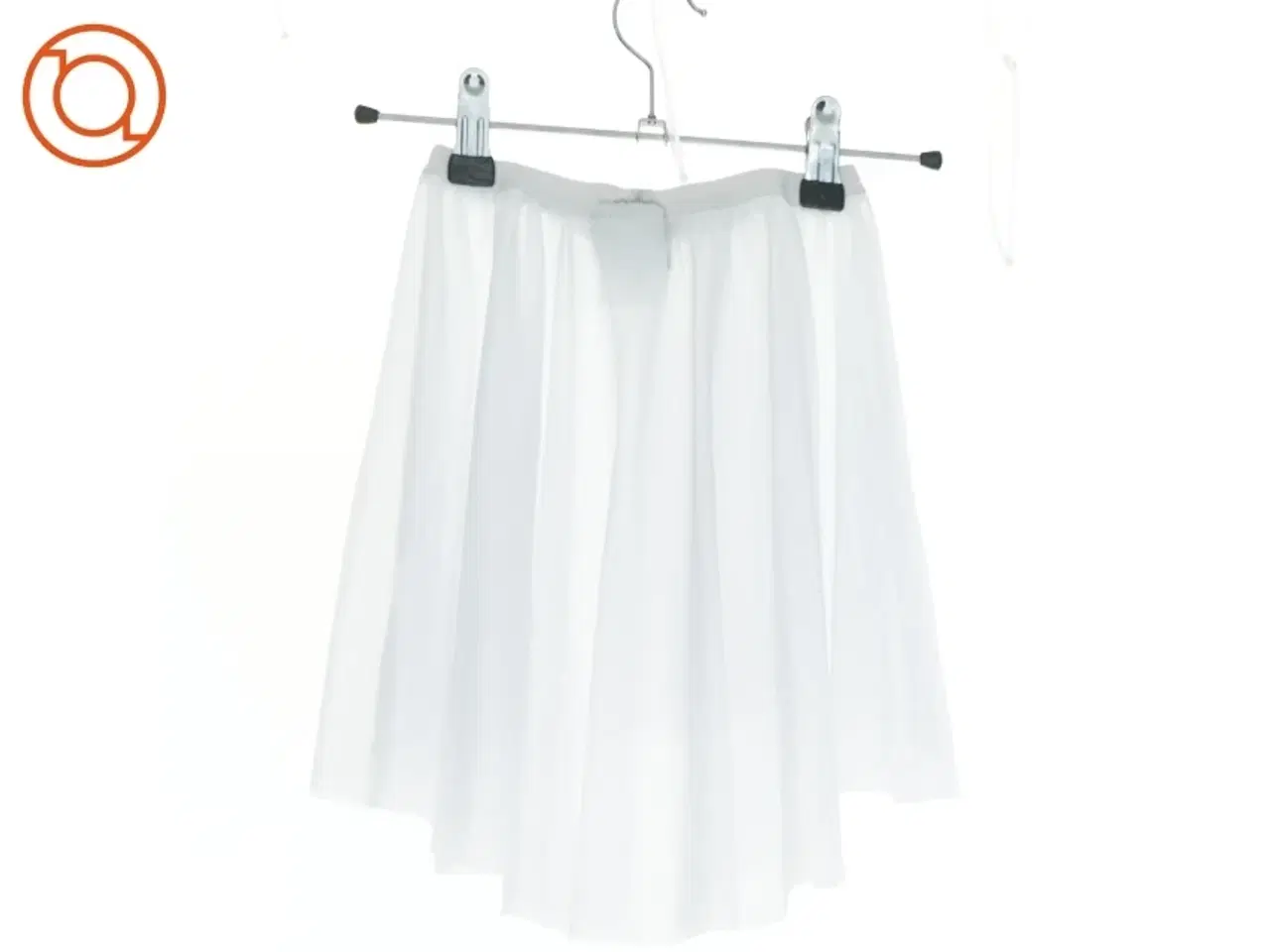 Billede 2 - Nederdel (str. 116 cm)