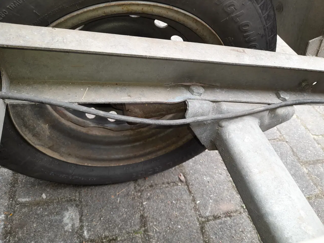 Billede 2 - TEMA trailer med plads til 3 motorcykler.