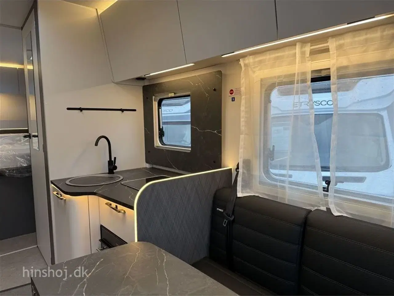 Billede 8 - 2026 - Etrusco I 7400 QBC Scandic Edition   Etrusco by Hymer er Italiensk Elegance og Komfort fra Hinshøj Caravan