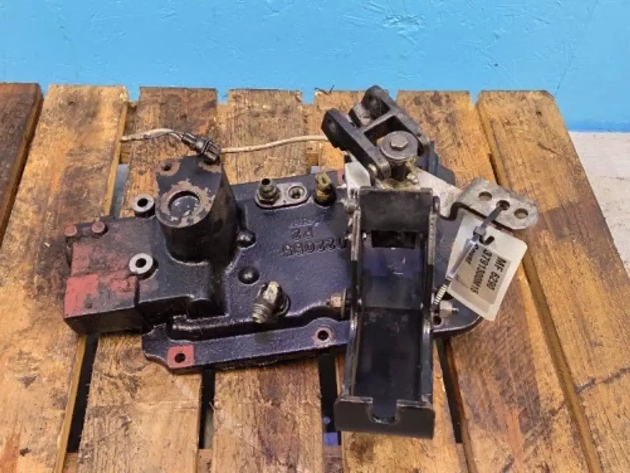 Billede 2 - Massey Ferguson 6290 Dæksel 3791300M15