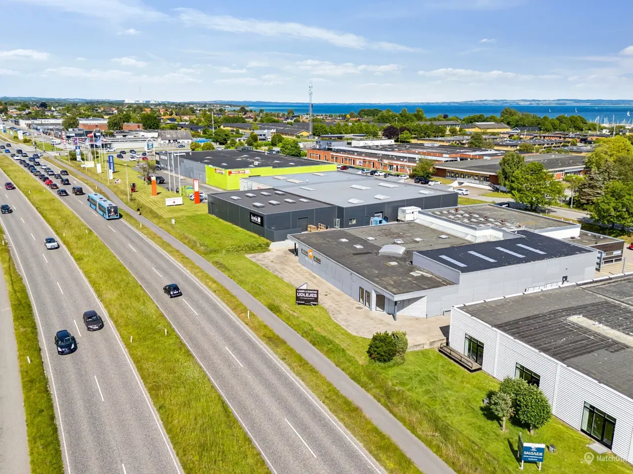 Billede 3 - Lager med administrationslokaler - god beliggenhed