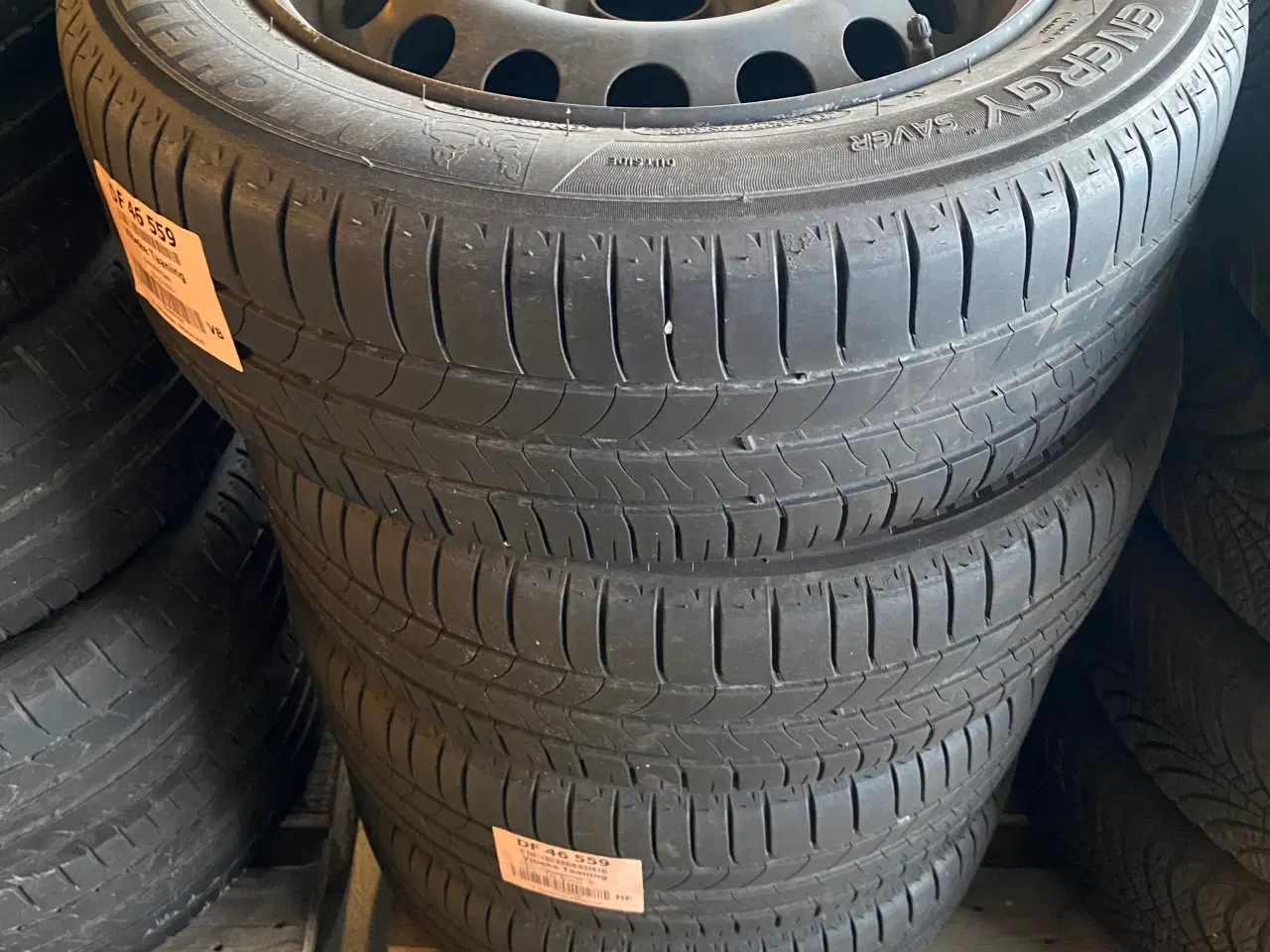 Billede 2 - Stålfælge på Michelin sommerdæk 205/55 R16