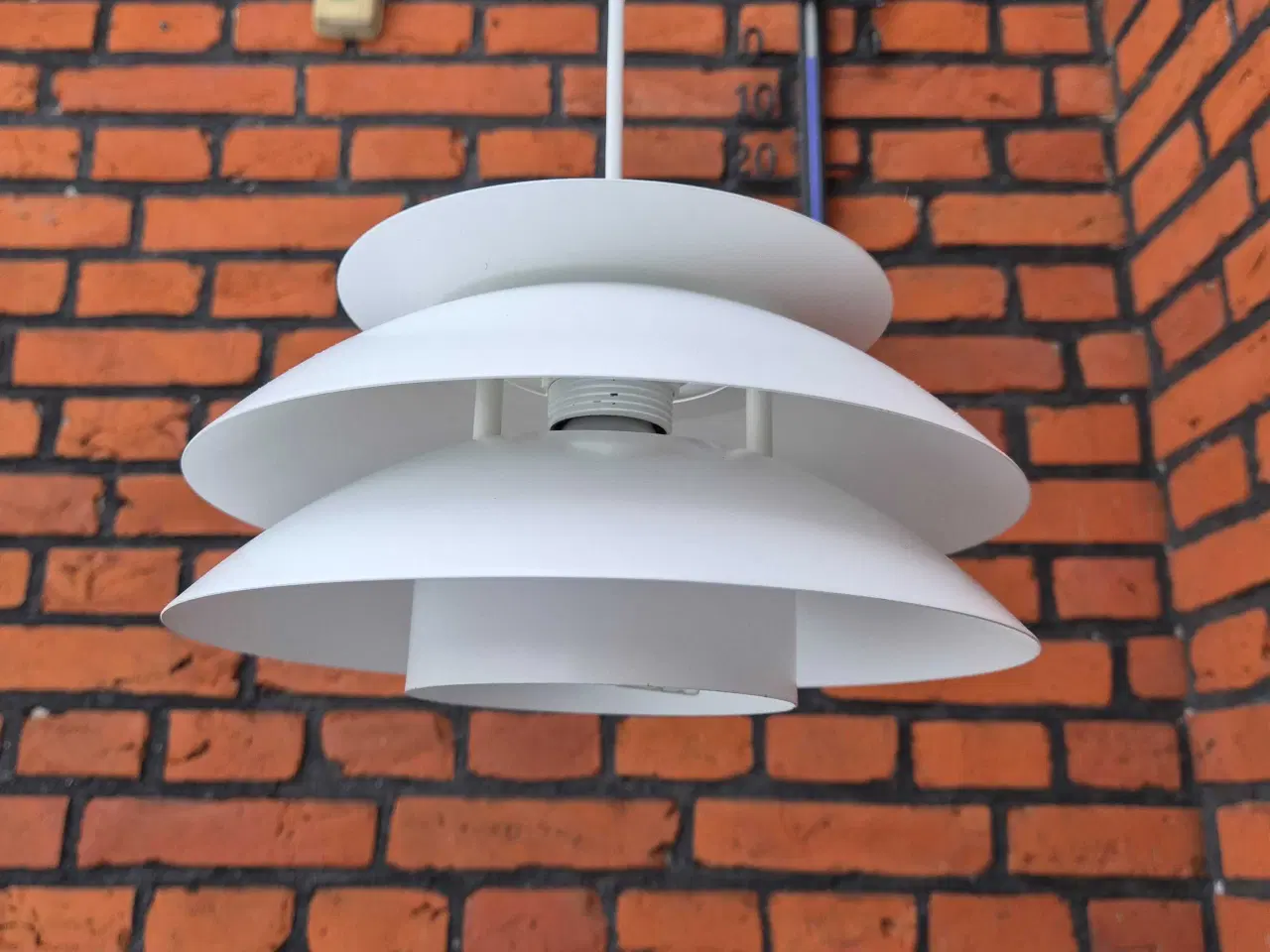 Billede 3 - Velholdt hvid flerskærmspendel 