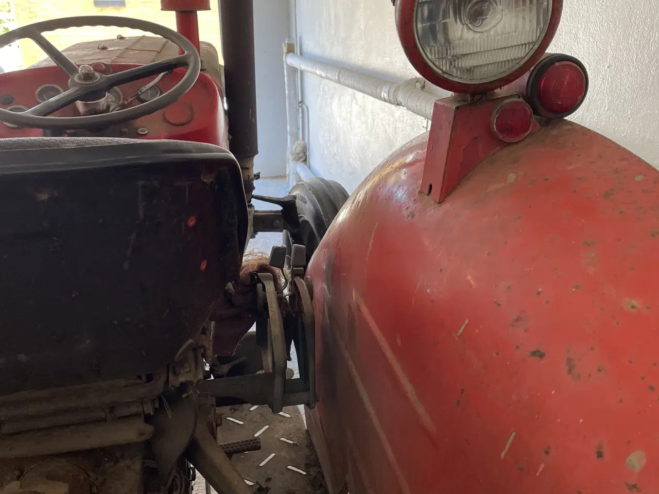 Billede 9 - Rød Massey Ferguson 135 - 1975 - Benzin