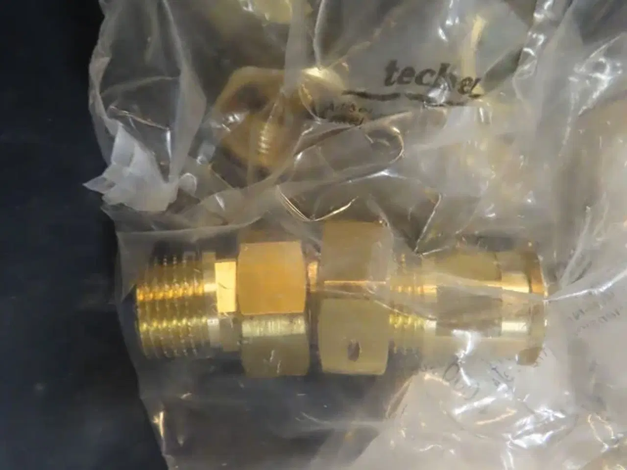 Billede 3 - Palle med div. Målere og fittings