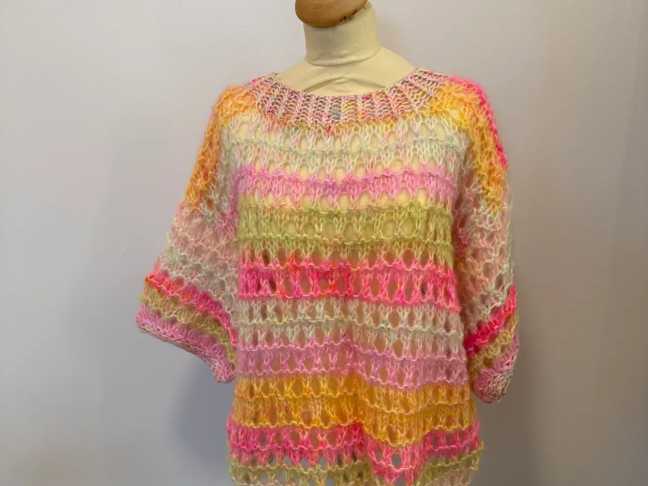 Billede 1 - Håndstrikket bluse model Fantasia