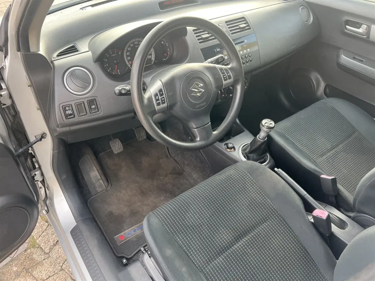 Billede 10 - Suzuki Swift 1,5 GL 102HK 5d