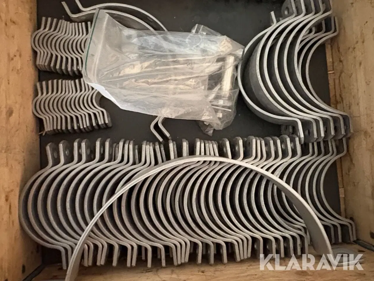 Billede 7 - Metalbeslag forskellige størrelser cirka 168 styk