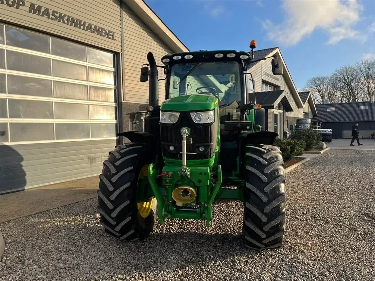 Billede 10 - John Deere 6175R Med frontlift og frontPTO