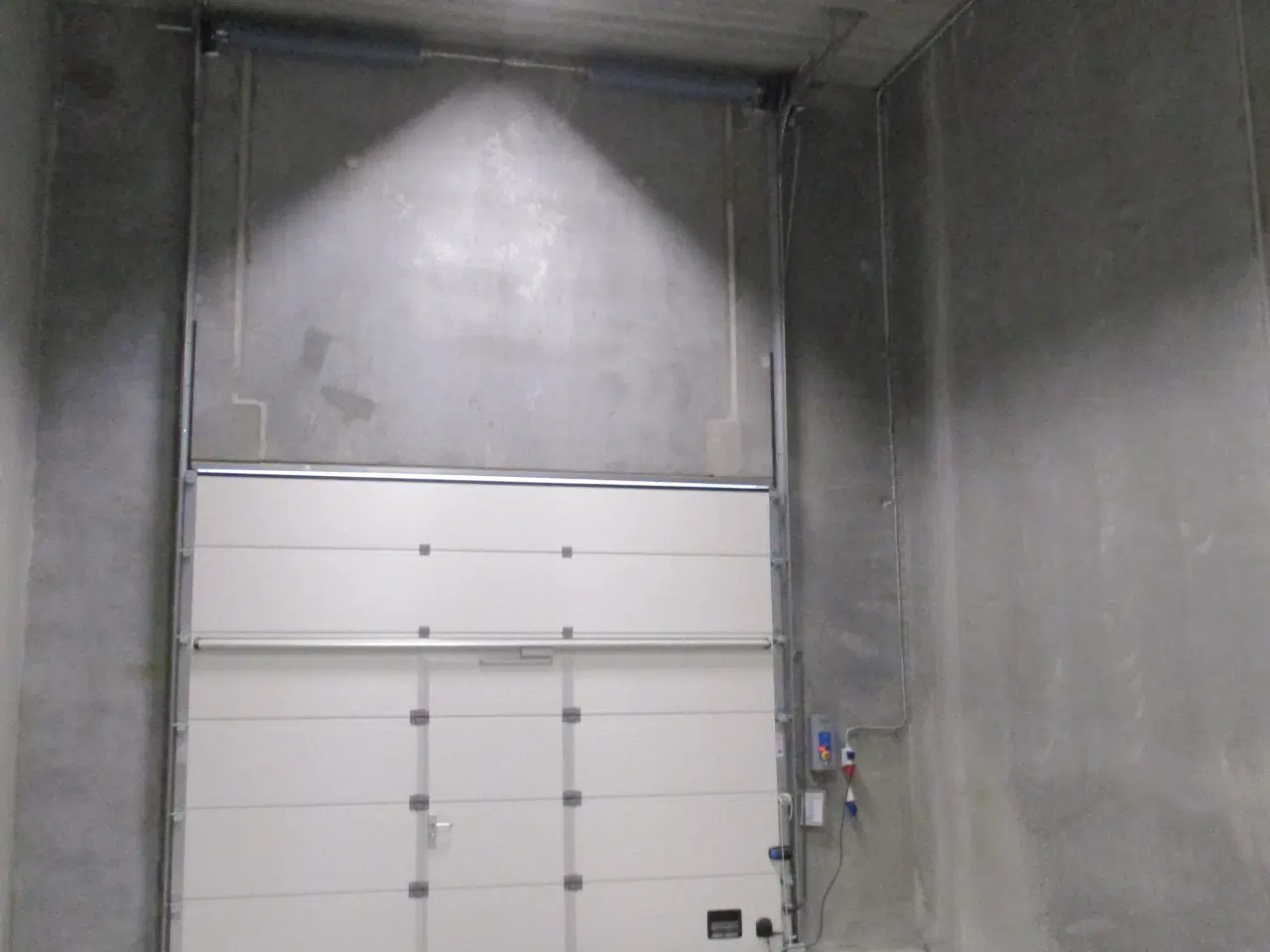 Billede 2 - 80 m2 erhverslager på Vermlandsgade tæt på indre by.