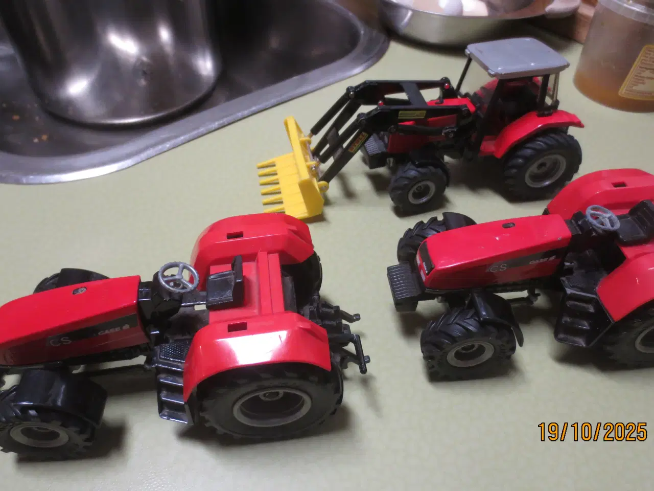 Billede 2 - Modeltraktor Og Model lastbiler i SIKU /ERTL 