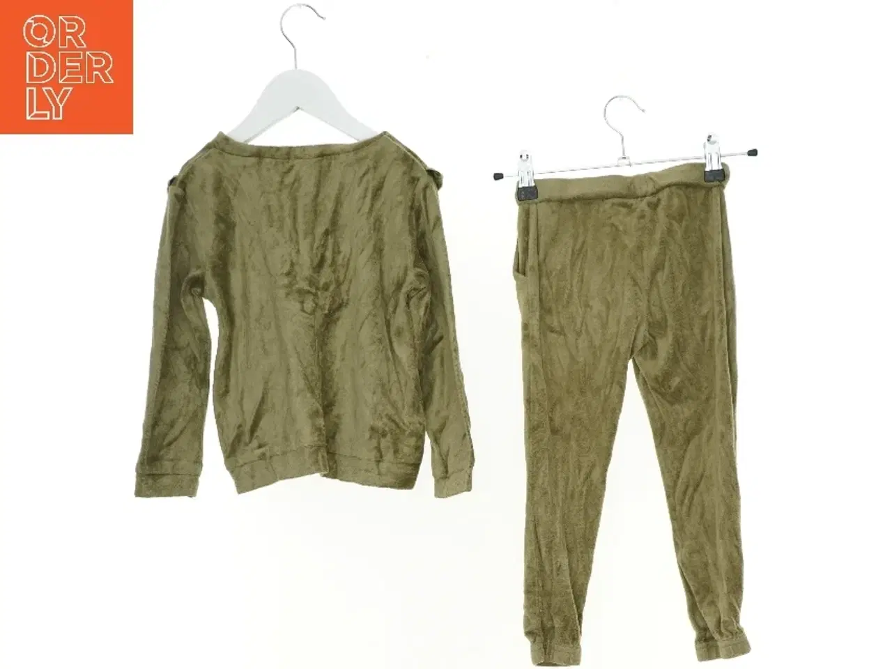 Billede 2 - Sæt børnetøj fra Name It (str. 104 cm)