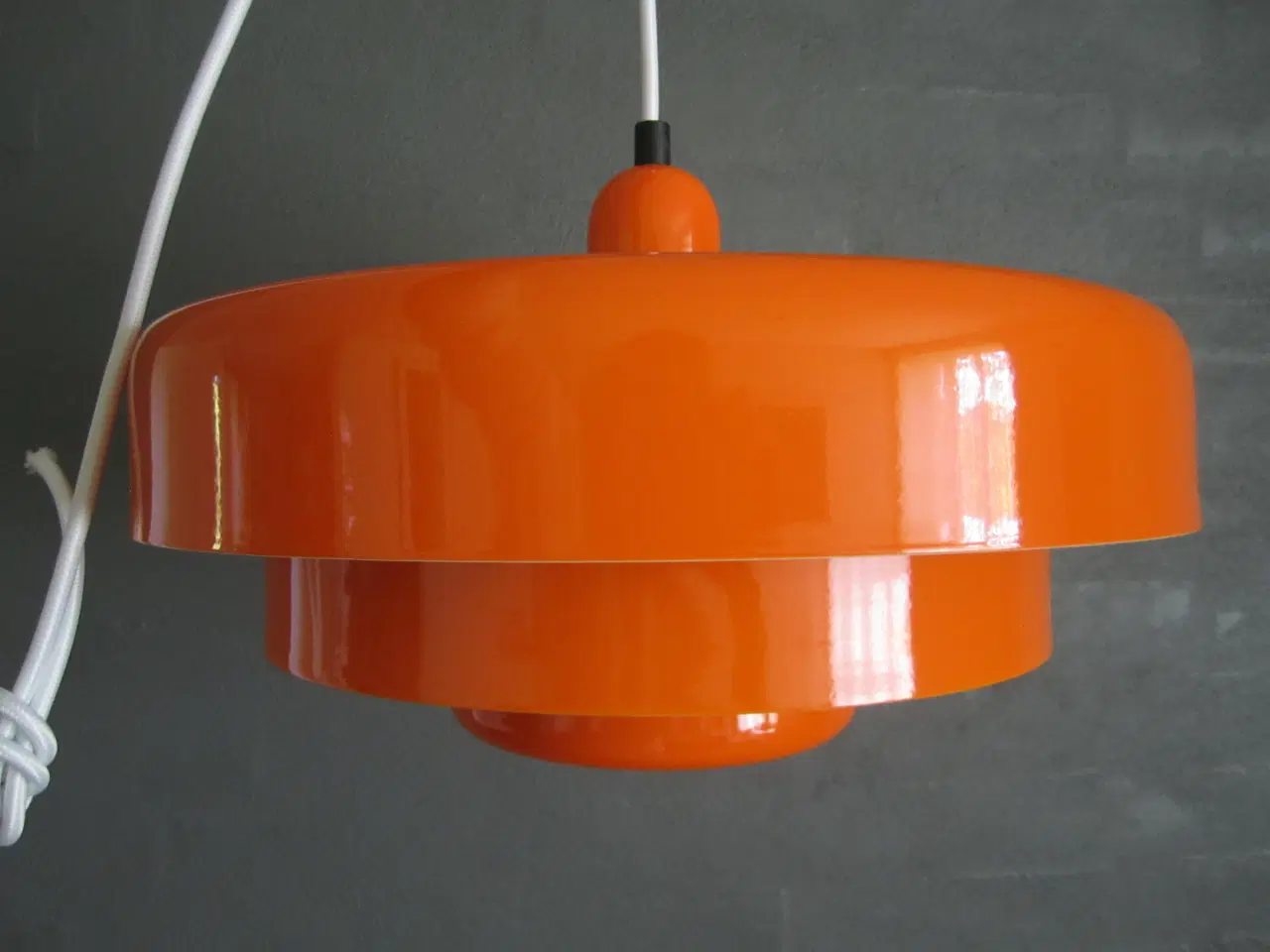 Billede 1 - FLOT ORANGE PENDEL.