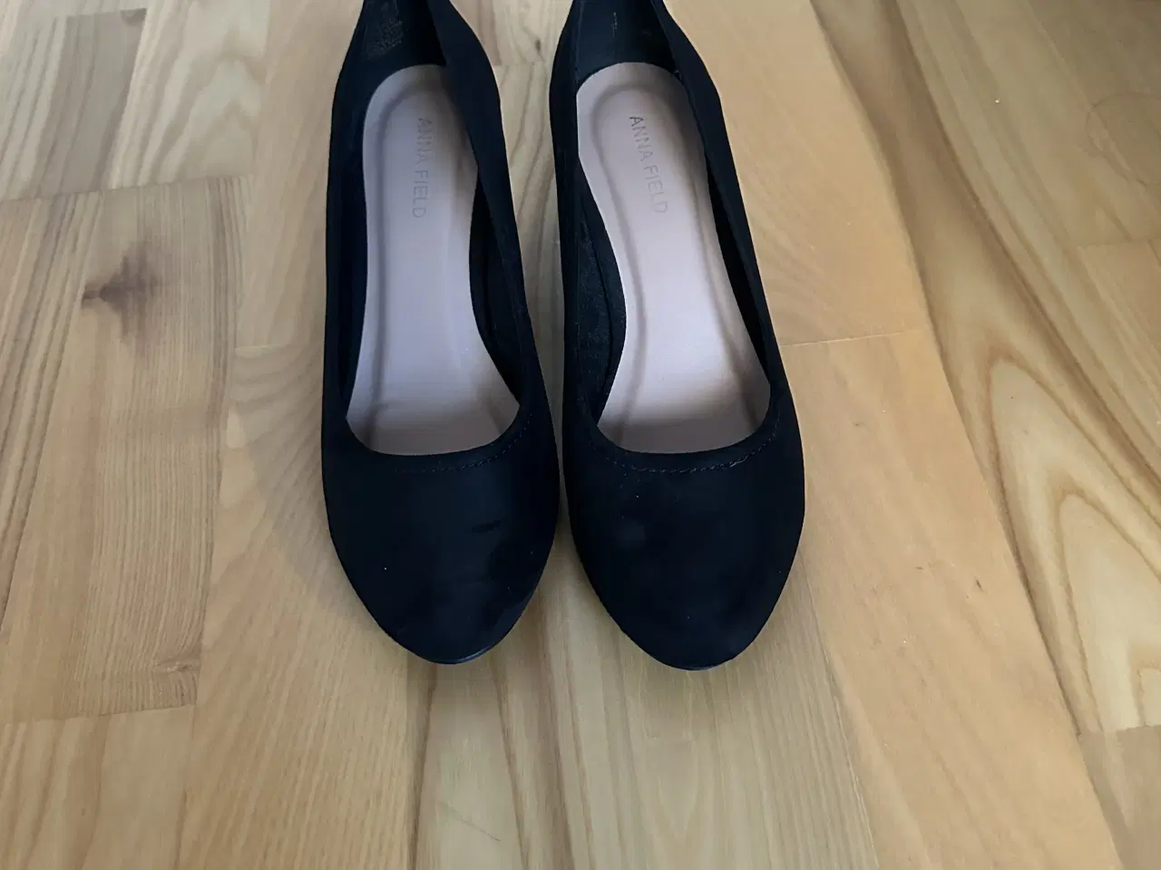 Billede 1 - Højhælede 