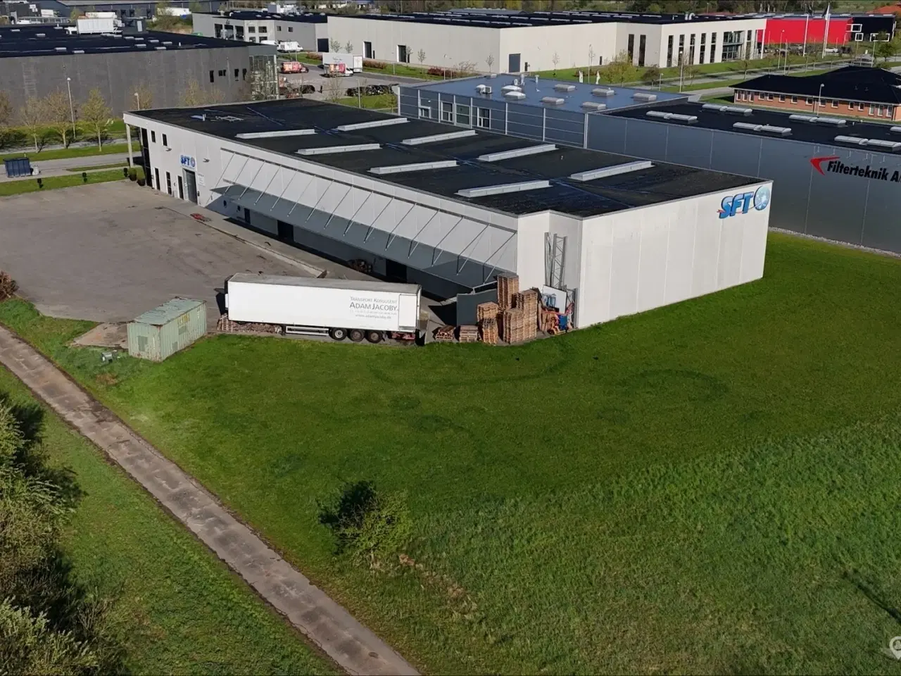 Billede 18 - Erhvervsejendom med kølelager og showroom nær København og E20