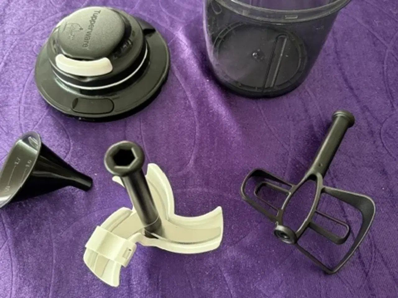 Billede 1 - Tupperware EXTRA CHEF Stor pisker og hakker