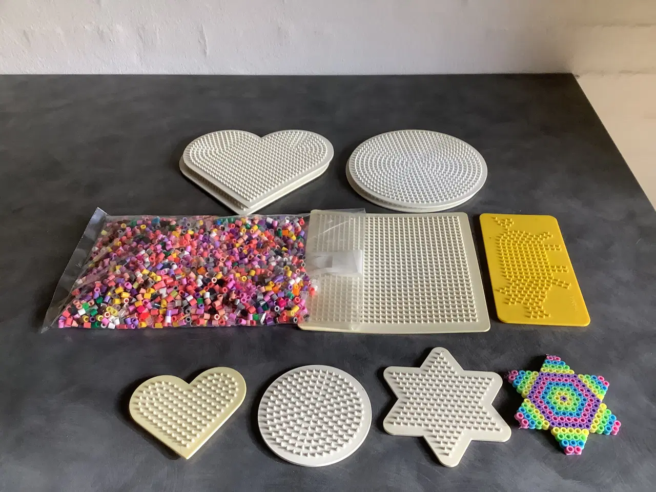 Billede 2 - Perleplader og perler til børn