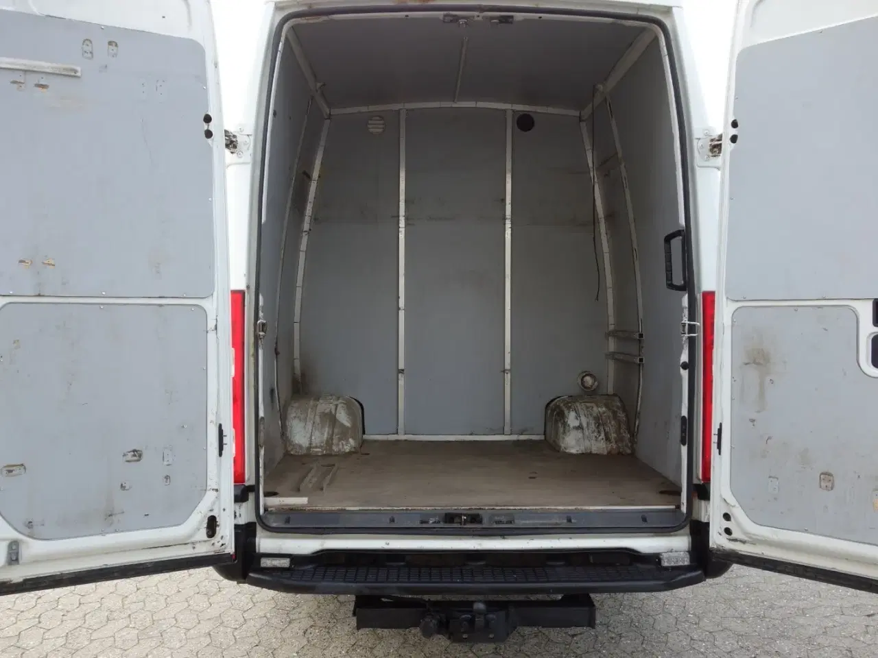 Billede 14 - Iveco Daily 2,3 35C13 12m³ Van