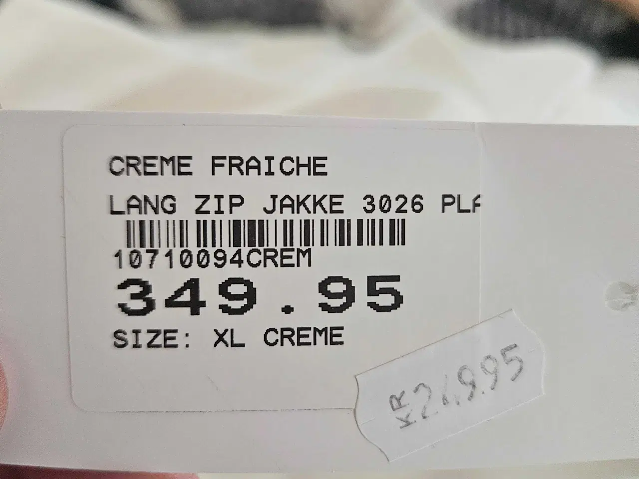 Billede 1 - CREME FRAICHE hvid jakke, størrelse XL
