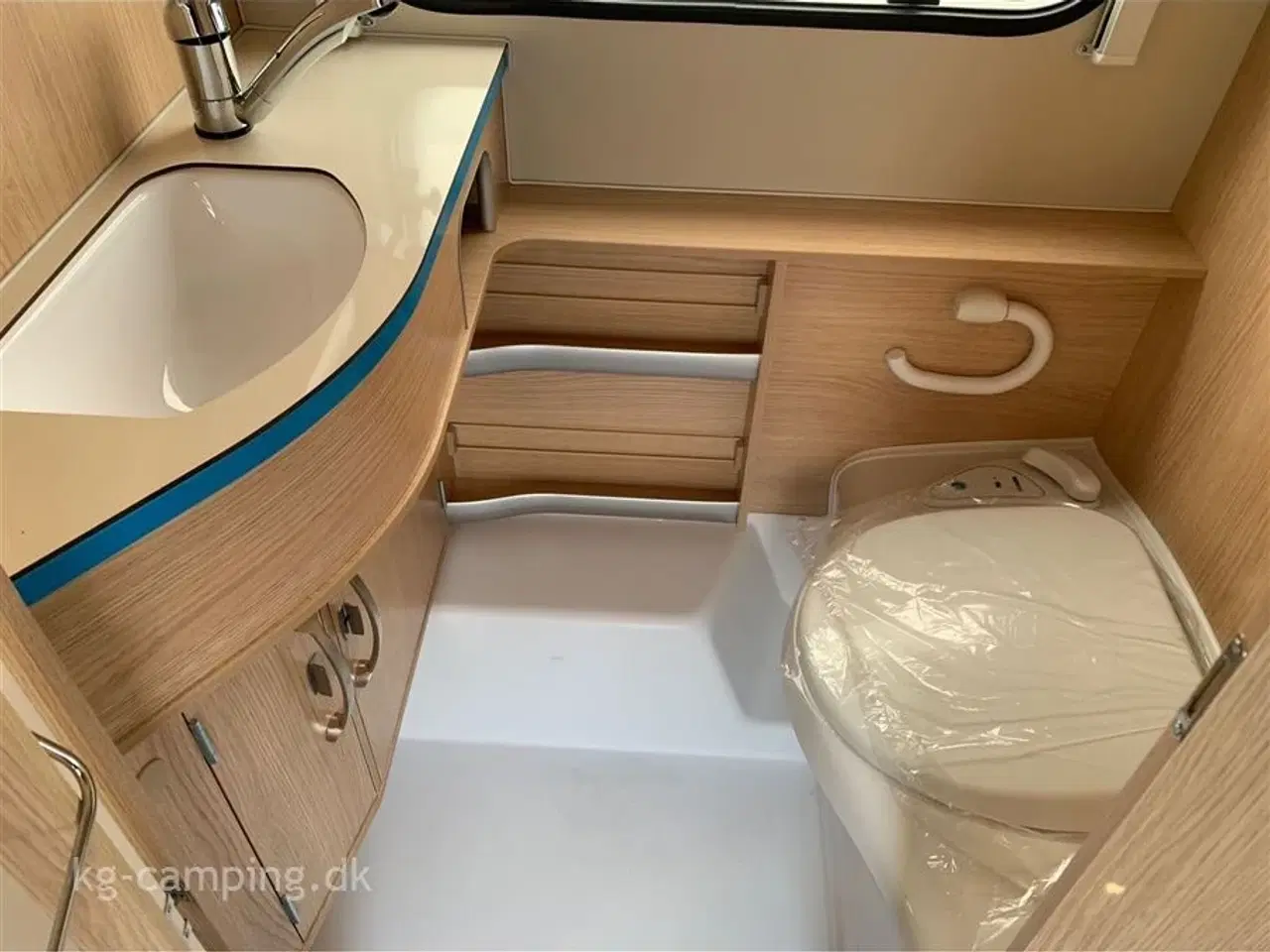 Billede 7 - 2022 - Eriba Touring Troll 530 Ocean Drive   Lækker Retro rejsevogn i topkvalitet.