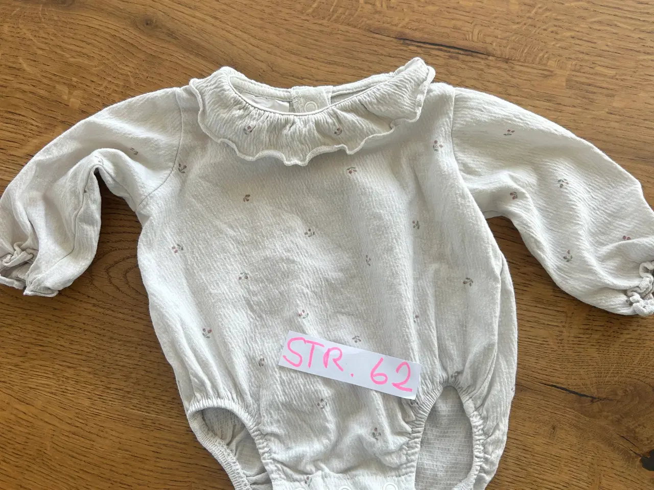 Billede 7 - Babytøj til pige str. 62