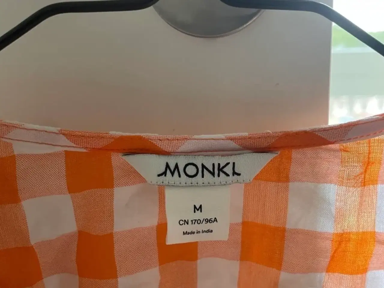 Billede 2 - Orange Monki bluse