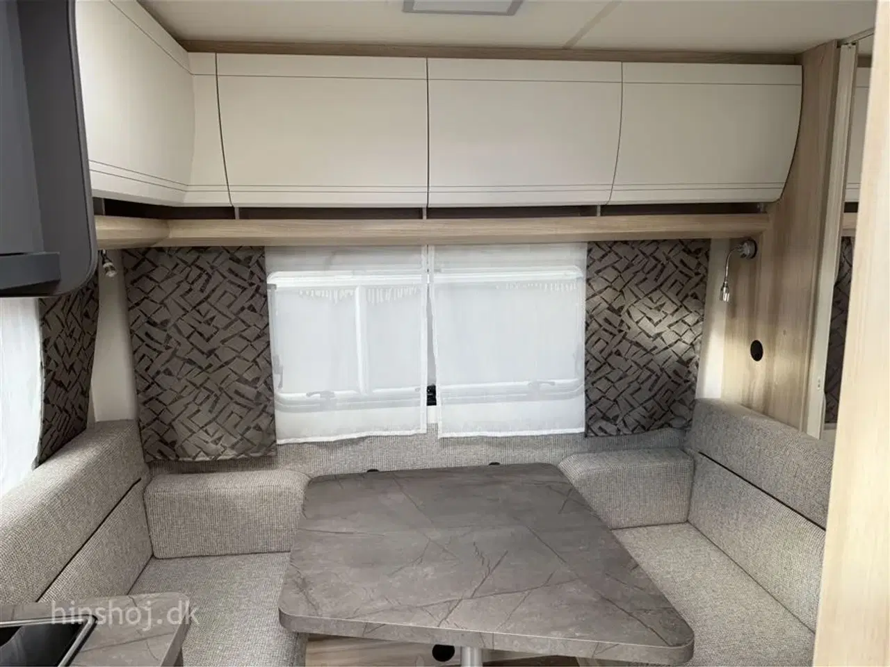 Billede 12 - 2025 - Hobby De Luxe 400 SFE   Fantastisk rejsevogn fra Hobby med en dejlige franskdobbelt seng fra Hinshøj Caravan.