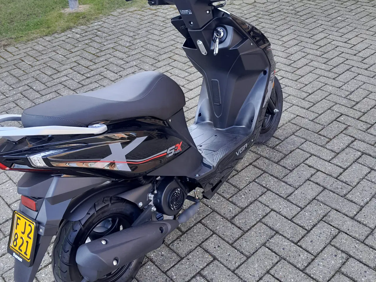 Billede 3 - Scooter m/tilbehør 