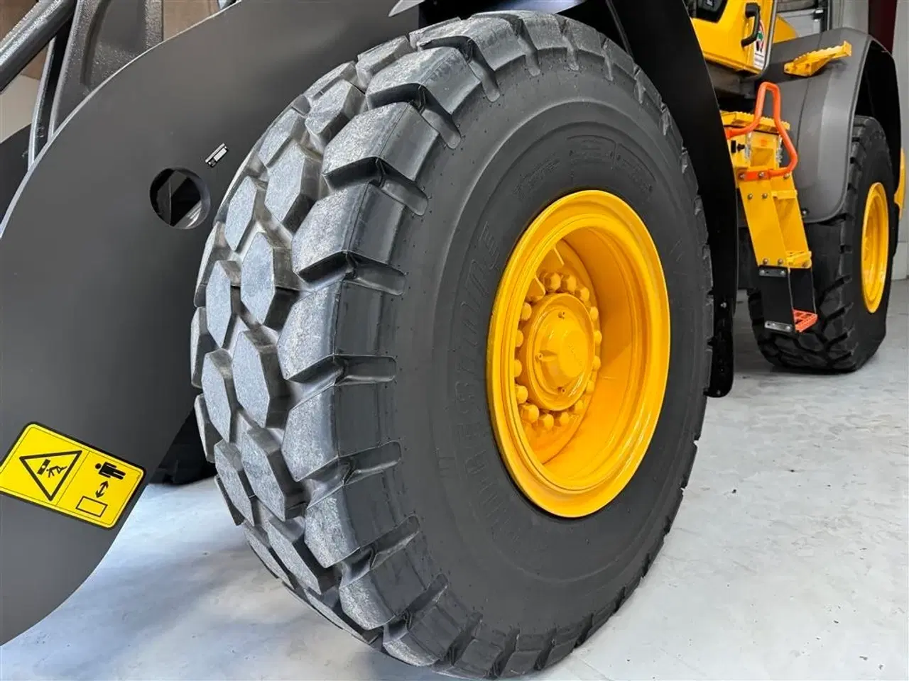 Billede 2 - Bridgestone 20.5R25 4 STK FABRIKSNYE HJUL TIL VOLVO L70 OG L90!