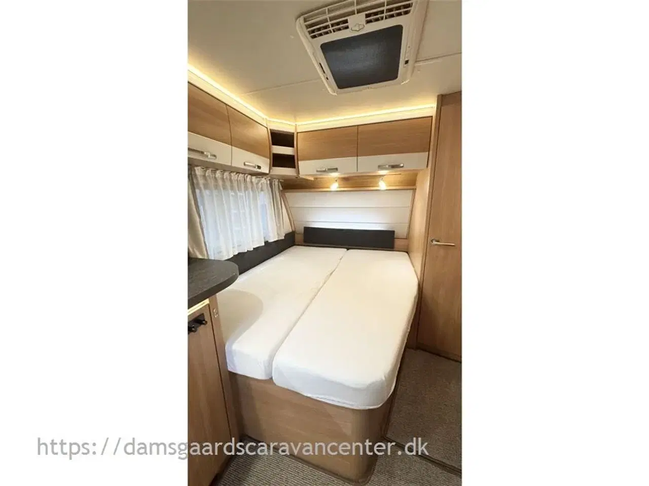 Billede 13 - 2018 - Knaus Südwind Silver Selection 590 FUS   Franskseng-Gulvtemp.-Mover-Aircon-Telt