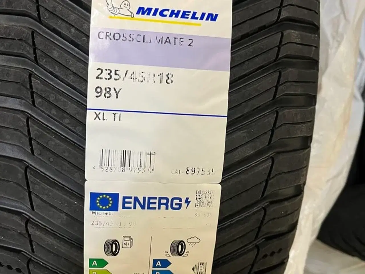 Billede 4 - 2 stk. bildæk MICHELIN CROSSCLIMATE 2 235/45 R18