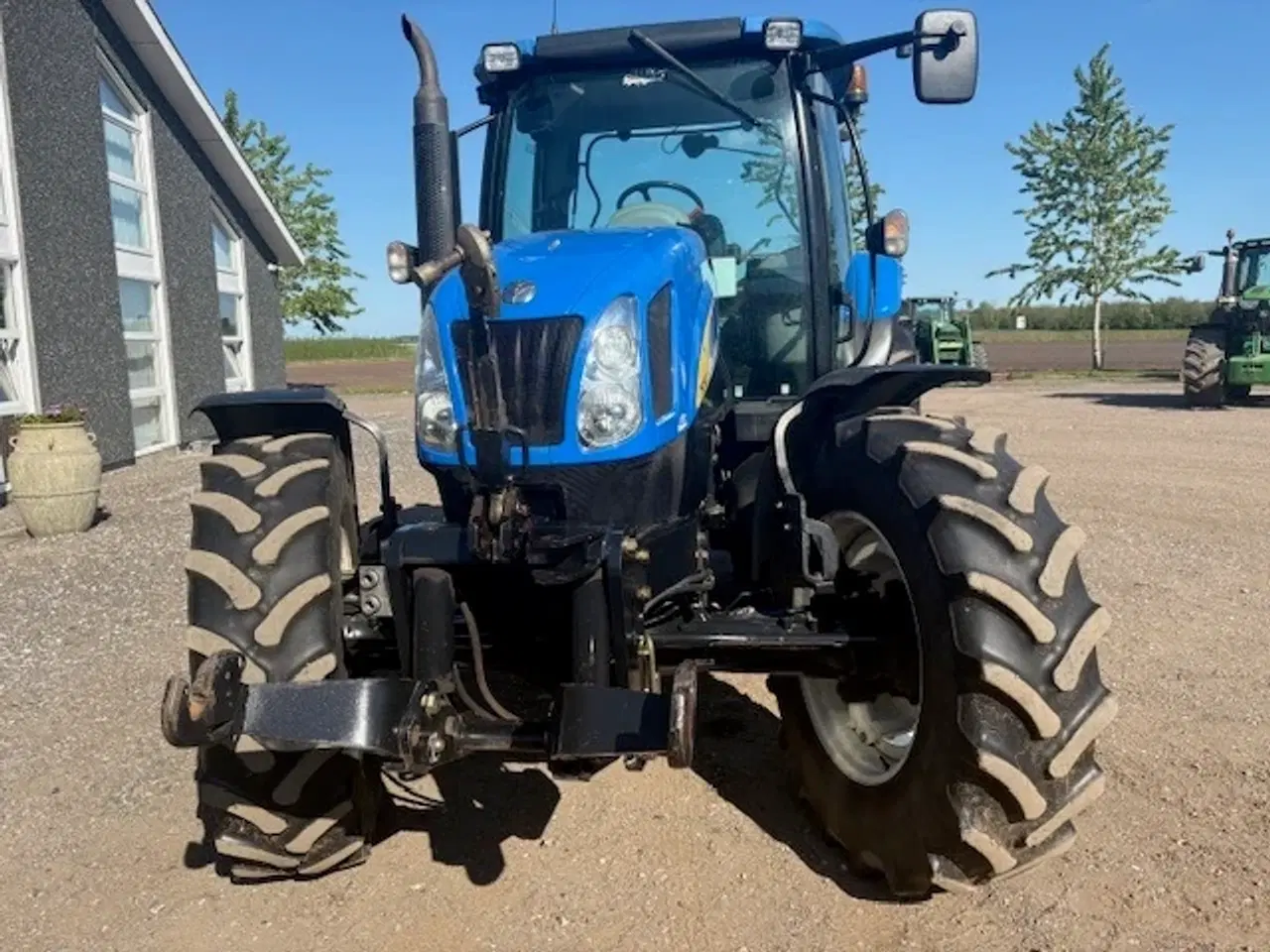 Billede 3 - New Holland T 6050 DK. BARE FLOT M FRONTLIFT