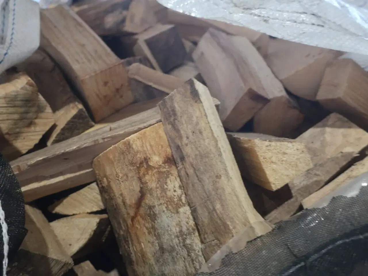 Billede 3 - 1,8 kbm. Brænde af bøg