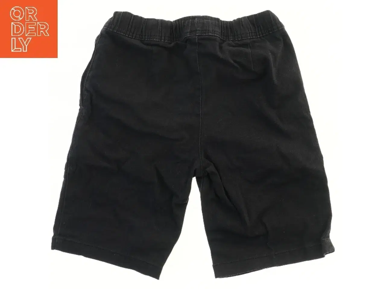 Billede 2 - Sort shorts med elastisk talje fra Zoltan (str. 128)