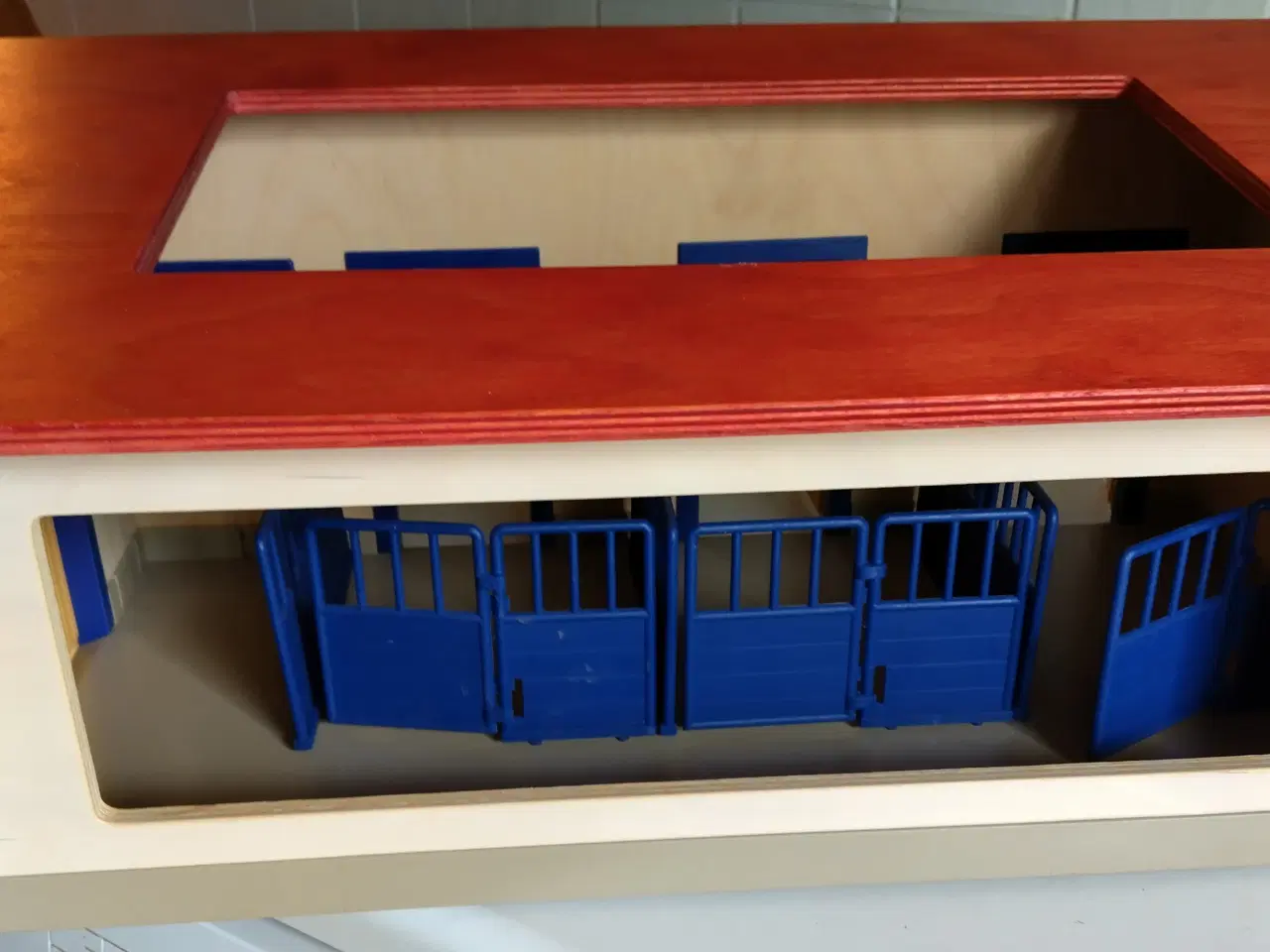 Billede 5 - Schleich hestestald med masser af tilbehør