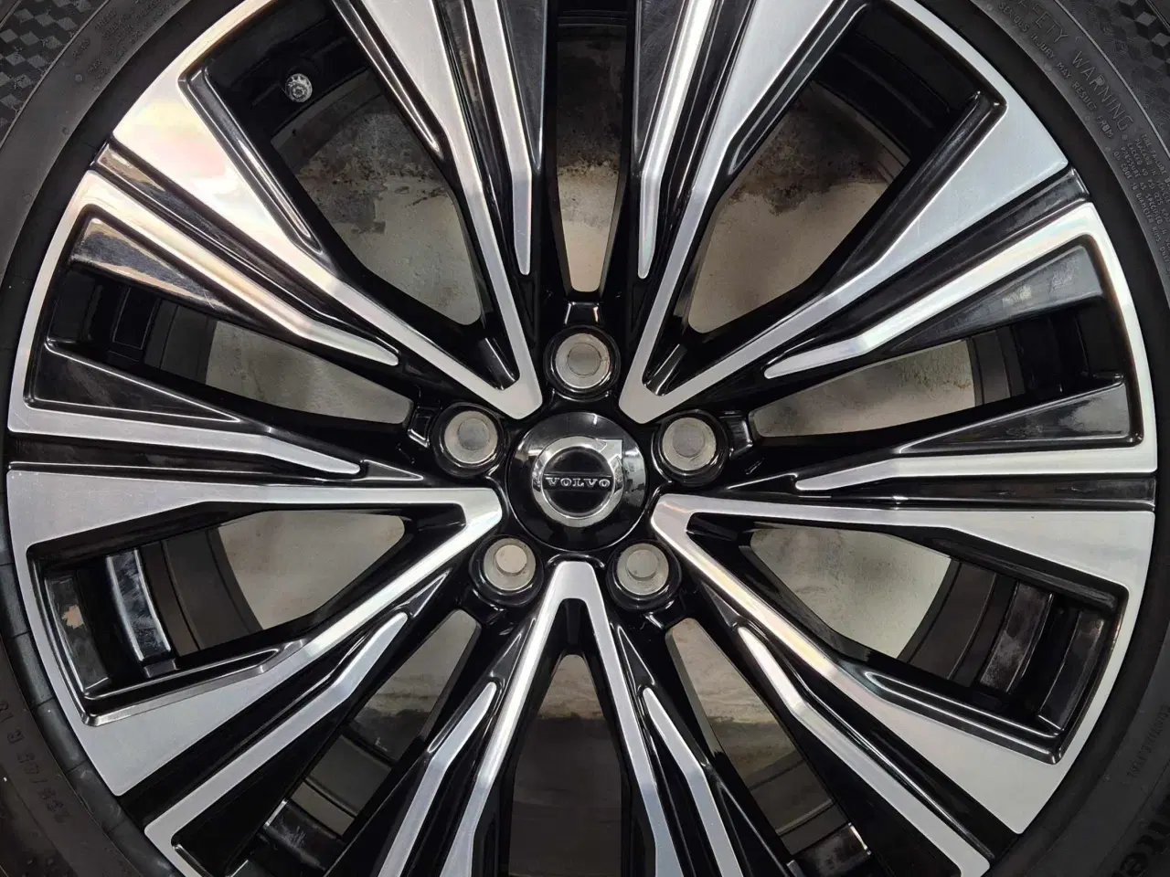 Billede 1 - 5x108 VOLVO ORIGINAL ALUFÆLGE MED VINTERDÆK