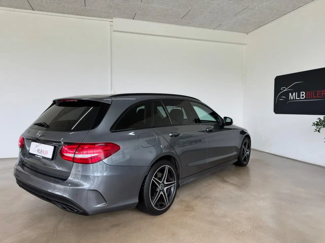 Billede 4 - Mercedes C200 2,0 AMG Line stc. aut.