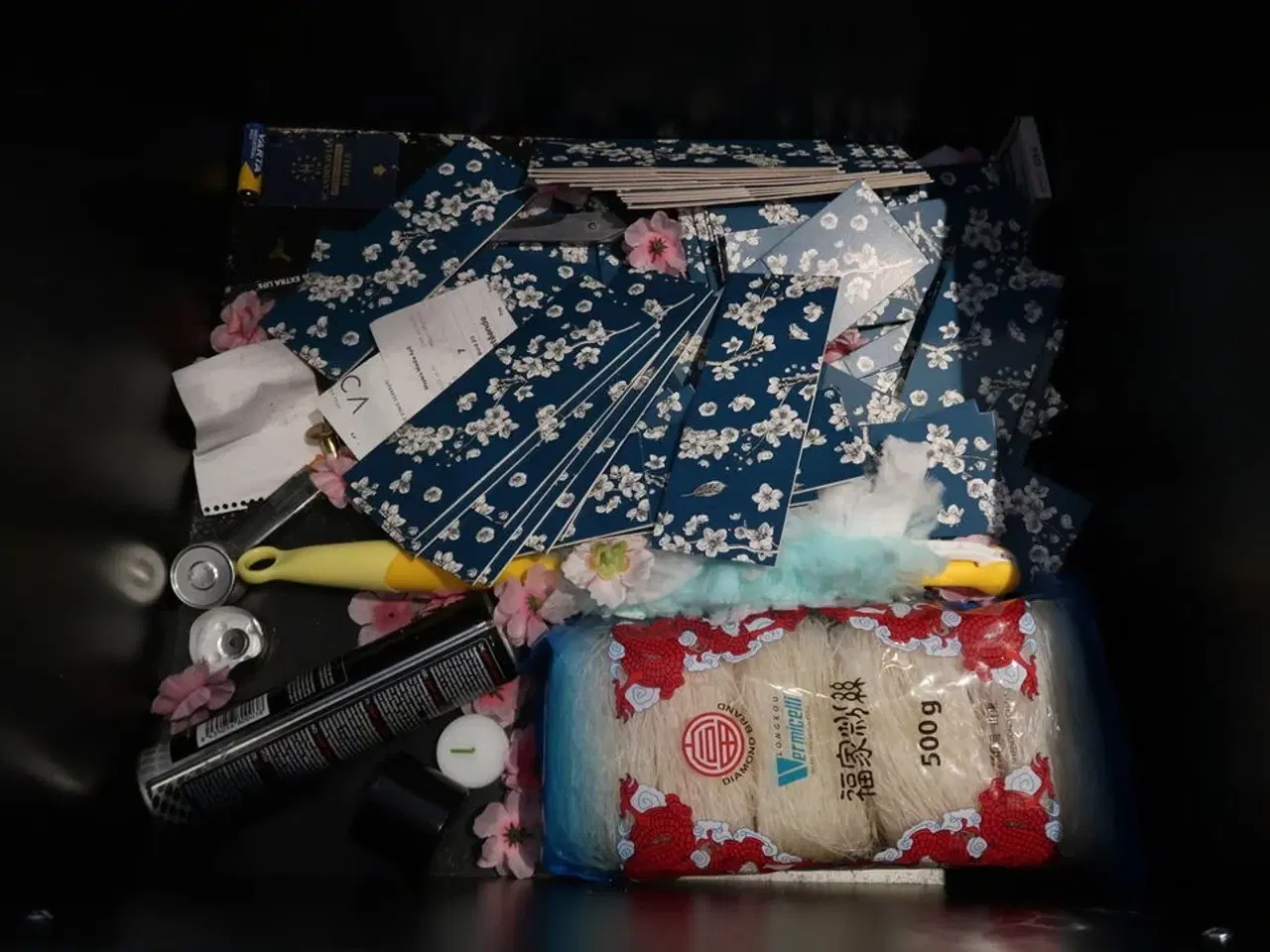 Billede 7 - Disk med indhold i skuffer