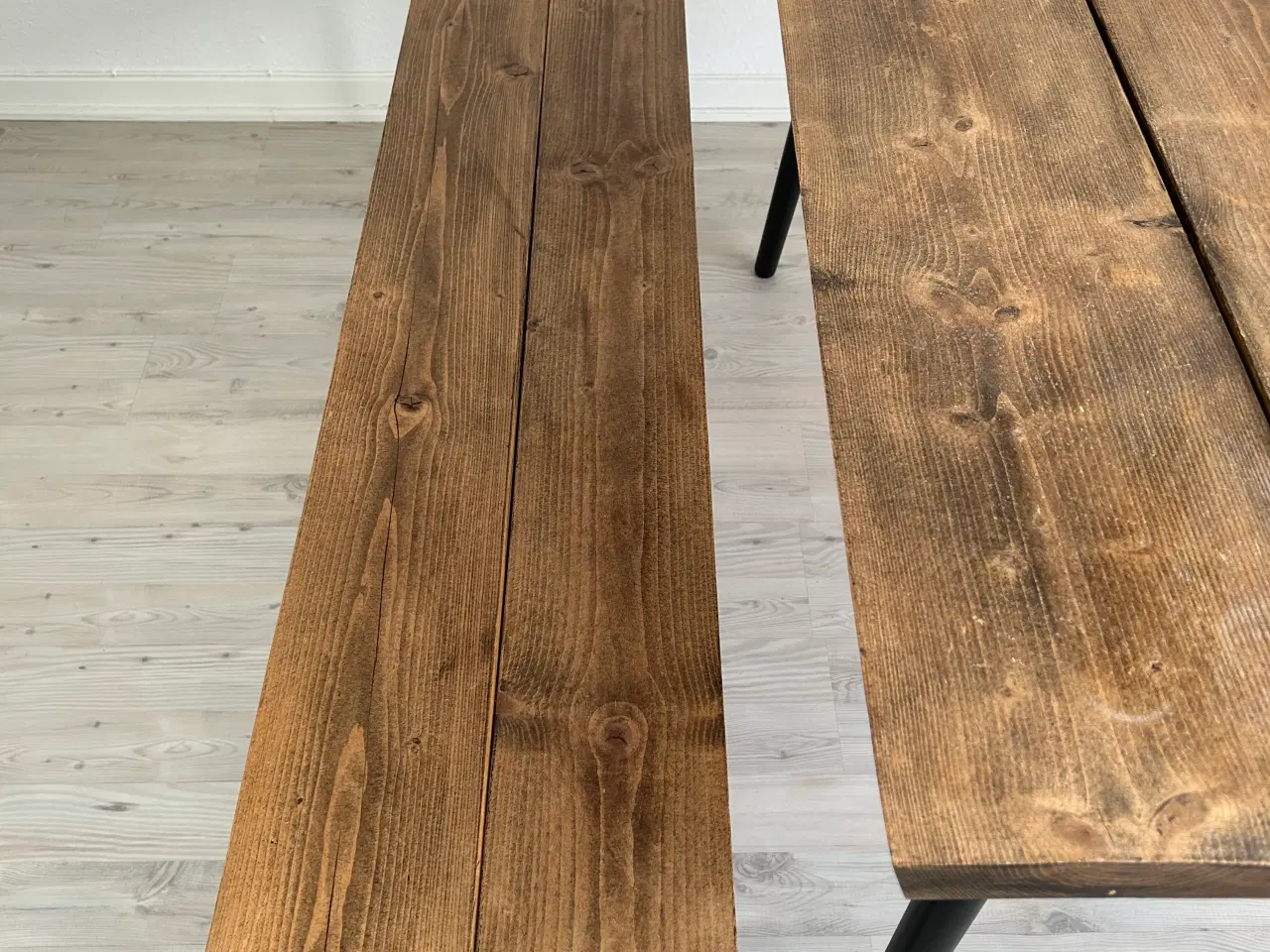 Billede 3 - Plankebord og bænk