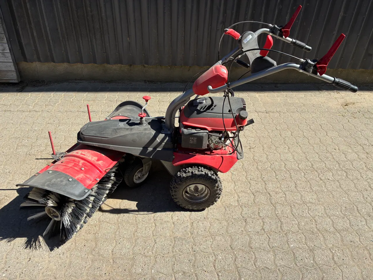 Billede 2 - Ny fejemaskine